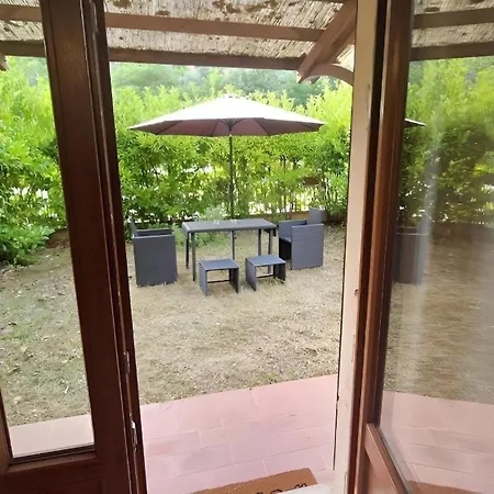 Centro Con Parcheggio Privato E Giardino *